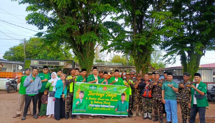 Bagi Takjil Lanjut Bukber PC Ansor, Fatayat dan Banser Belitung Timur   ‎
