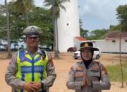 Tiga Pantai di Bangka Barat Dipadati Wisatawan, Kapolres Turun Ingatkan Pengawasan Anak dan Barang Bawaan