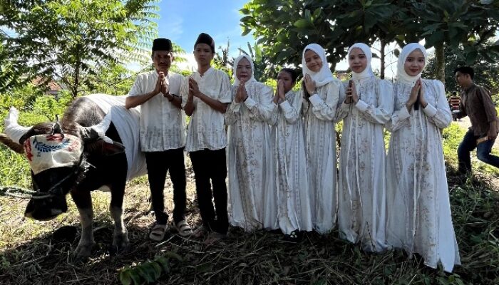 Semangat Qurban Idul Adha 2026, Ridwan Sekeluarga Sembelih 1 Ekor Kerbau