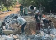 Bersama Rakyat, Aksi Nyata Kodim 0432 Basel Bangun Jembatan Aramco di Bangka Selatan