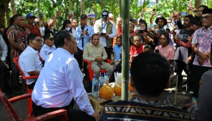 Mentan Amran Batalkan Rapat Penting di Jakarta Demi Entaskan Kemiskinan di Alor