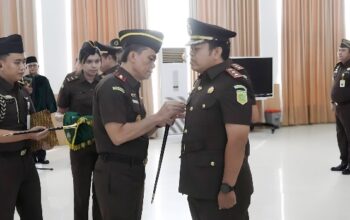 Kajati Kepri Tekankan Integritas dan Profesionalisme kepada Pejabat yang Baru Dilantik